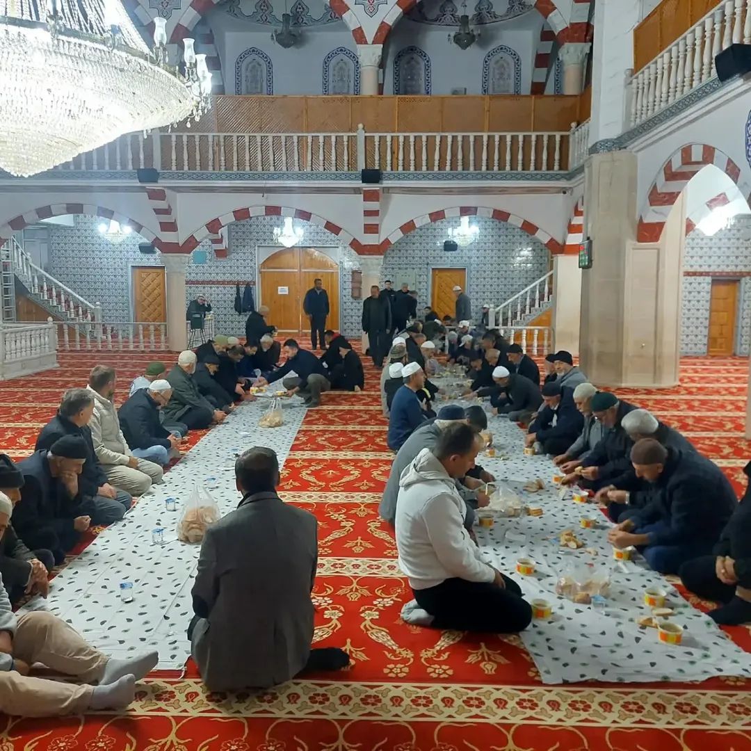 MERKEZ CAMIINDE SABAH BULUŞMASI 